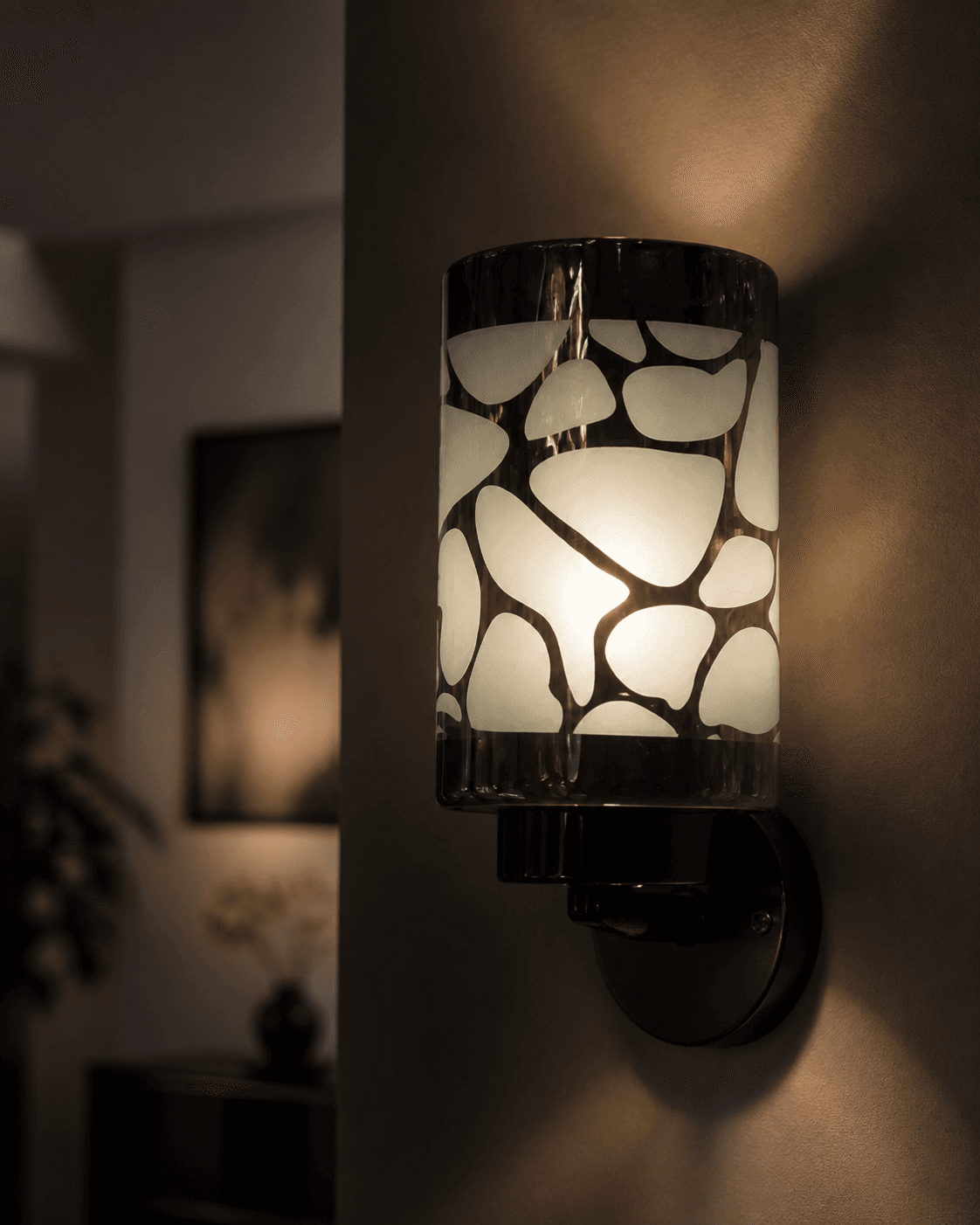 Modern Patterned Glass Wall Sconce